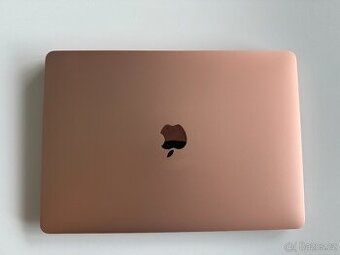 Apple MacBook Air 13,3" (2020) / M1 / 8GB RAM / 256GB / CZ