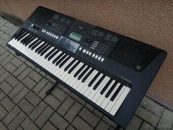 YAMAHA psr e423- vhodné pro začínající i pokročilé.