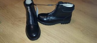 Nové kotníčkové boty Reserved na podzim, vel 38