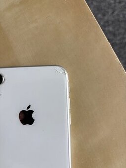 Apple iPhone XR 64 GB white