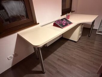 Pracovní stůl + židle