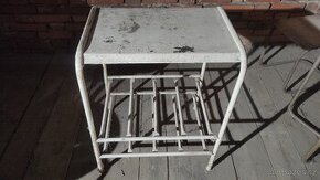 Odkládací stolek trubkový