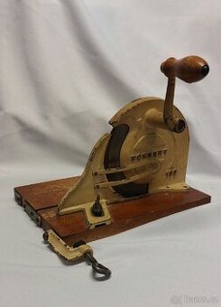 Ruční kráječ Porkert