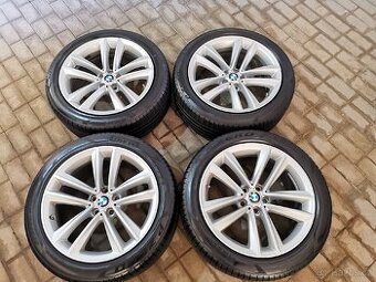 BMW dvourozměr 275/40 a 245/45 R19 Pirrelli 7mm letní,