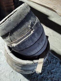 Prodám dřevěné sudy.