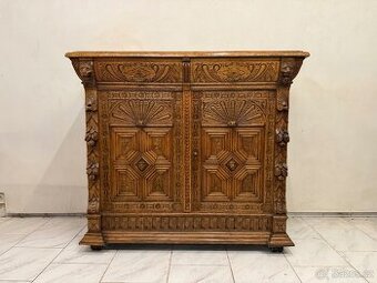 Starožitná skříň Mechelen