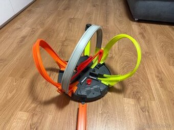 Hot Wheels dráha roto revoluce