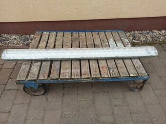 Prodám zářivkové svítidlo 2x58w
