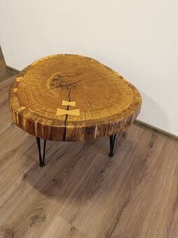 Konferenční dubový stolek