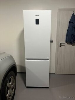 SAMSUNG lednice RB34C670DWW