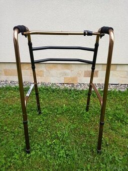 Chodítko krokovací - skládací - 1