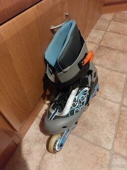Prodám dámské kolečkové brusle Tesco - 1