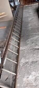 Dřevěný žebřík