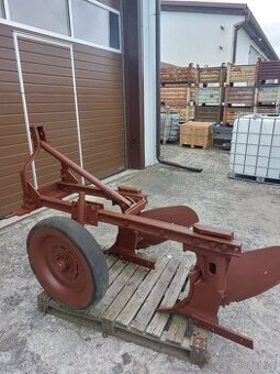 Dvou radliční pluh