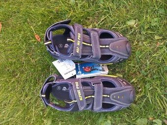 Nové sandály Alpine pro