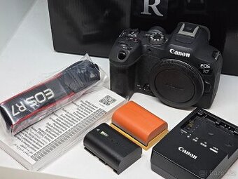Canon R7 v TOP stavu v krabici - 20 tisíc expozic
