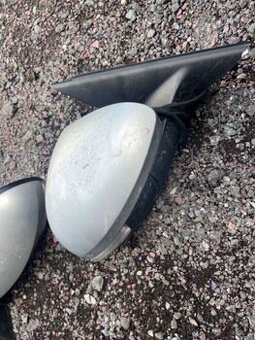 l Černé a stříbrné pravé Zrcátko Škoda Yeti