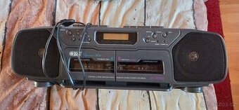 Rádio s double kazetovým přehrávačem