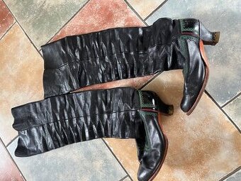 Vyšívané krojové boty dámské