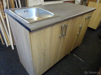 Spodní kuchyňské skříňky 120 cm