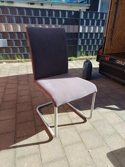 Nabízím velmi kvalitní židle - vhodné i pro těžší zátěž.