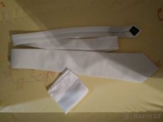 Bílá svatební elegantní kravata Bandi + kapesníček - 1