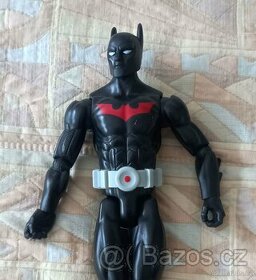 Figurka Batmana výšky30 cm, v hezkém stavu s ohebnými klouby