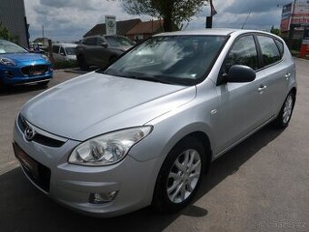 Hyundai i30 1.6CVVT,90kW,Trikolor,NovéČR