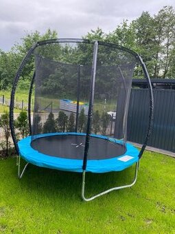Trampolína