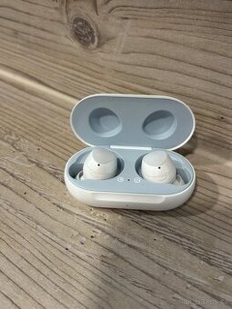 Sluchátka Samsung Galaxy Buds