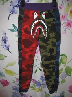 Chlapecké bavlněné teplákové kalhoty Bape kids Shark