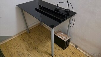 Prodám černý skleněný stůl