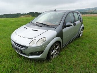 Smart FourFour 1,3 Benzin r.v. 2005 NAHRADNI DILY