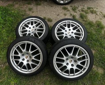 Kola Porsche Panamera 20”