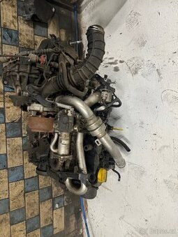 Komplektni motor 1.5 dci Nissan qasqai