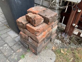 Prodám staré cihly