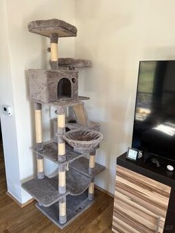 Patrové škrabadlo pro kočky