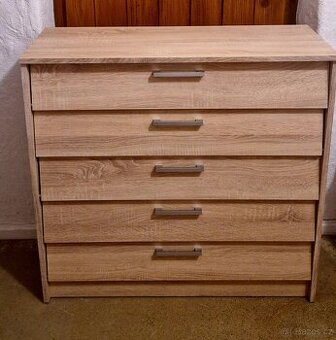 Botník s vyklopnymi policemi