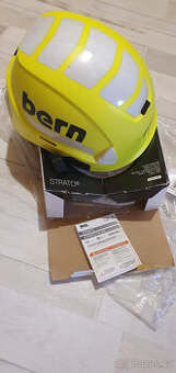 Horolezecká Petzl přilba Strato Hi Vision  53/63  TOP Stav