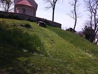 Svahová sekačka  - Spider