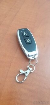 Univerzální dálkový ovladač