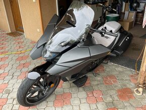 Honda NM4 VULTUS DCT