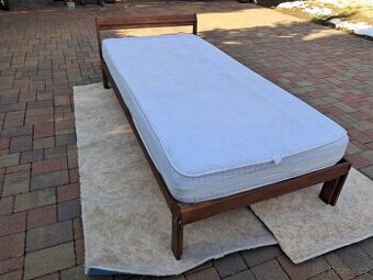 POSTEL S ROŠTEM A  MATRACÍ -- 90/200 cm