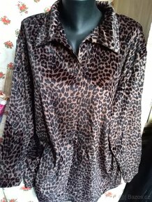 Halenky-mikiny-svetříky