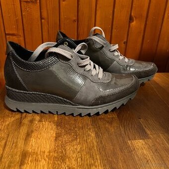 elegantní dámské, dívčí tenisky zn. Rieker vel. 38