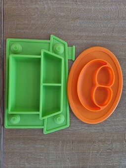 2 Dětské silikonové talíře - zelený s přísavkou