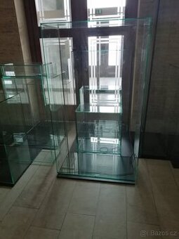 Lepené terárium z bezpečnostního skla 5 sten