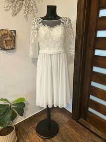 krátké svatební šaty
