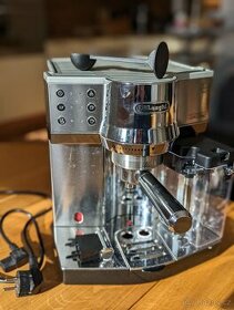 DeLonghi pákový kávovar EC850M