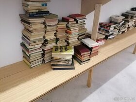 Knihy, romány, detektivky, beletrie, atd.. 250-300 ks